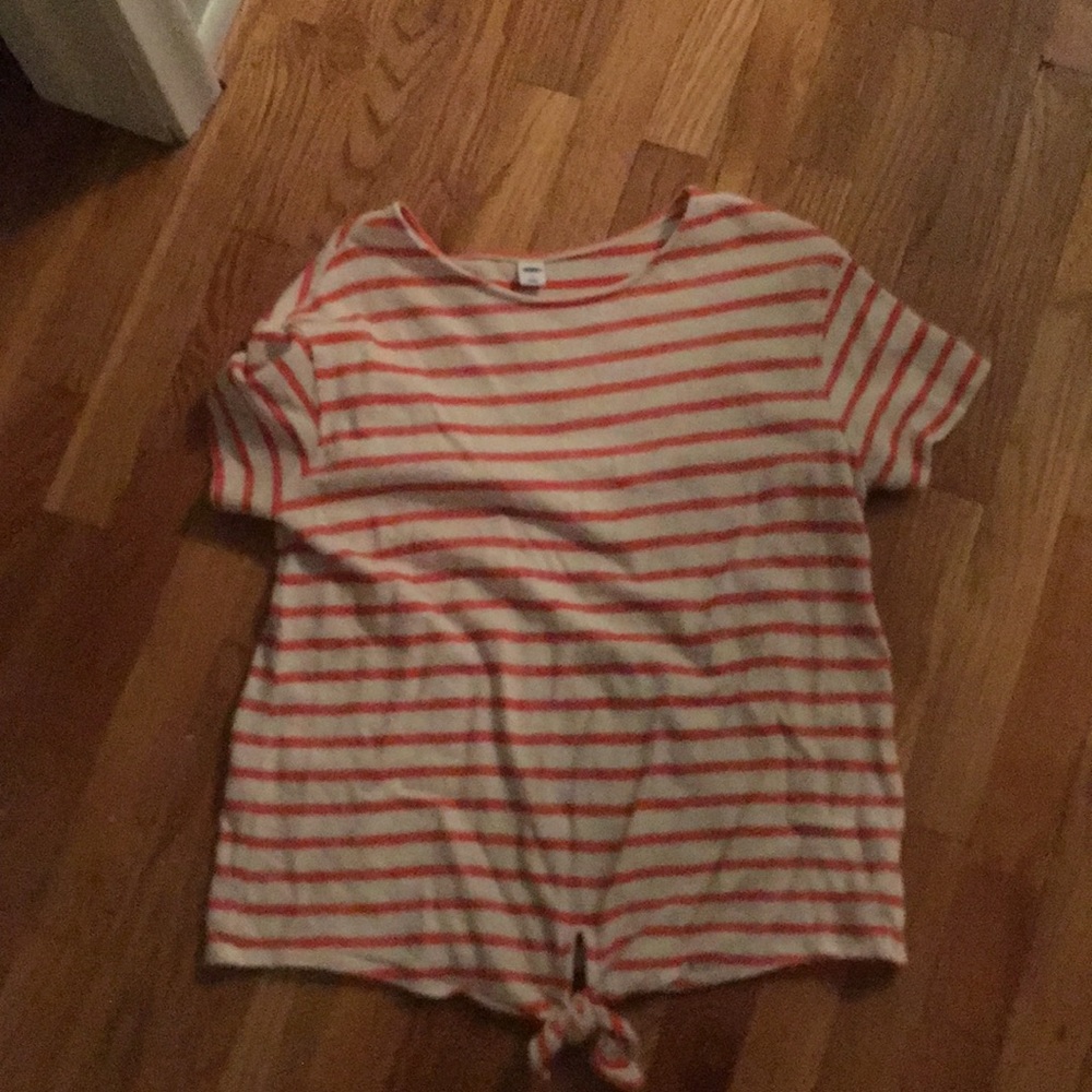 Striped t-shirt with a tie front